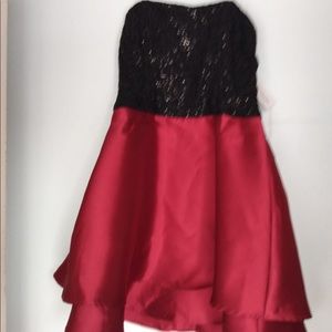 Black/Red Strapless Dresz
